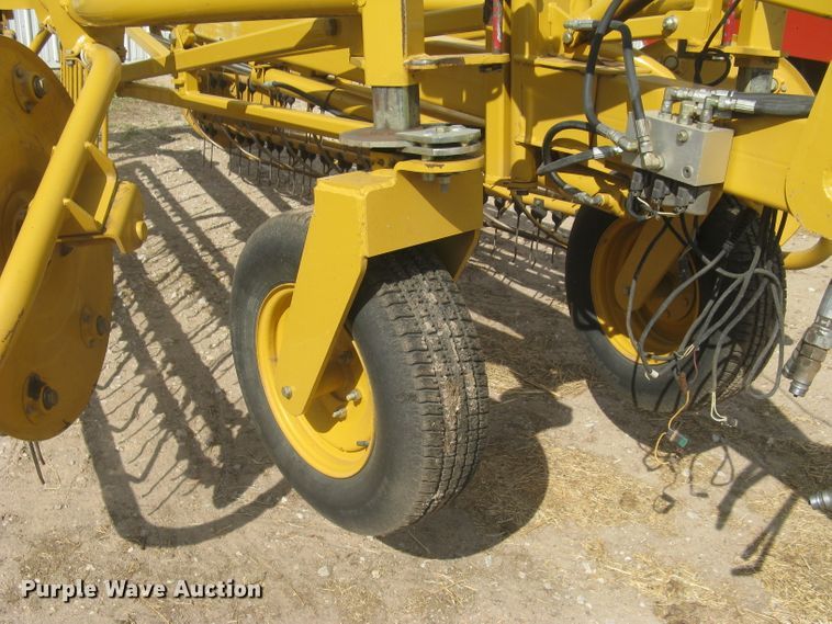image for item DC1484 Vermeer R2300 hay rake