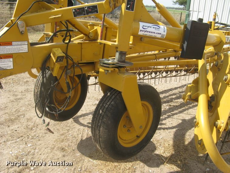 image for item DC1484 Vermeer R2300 hay rake