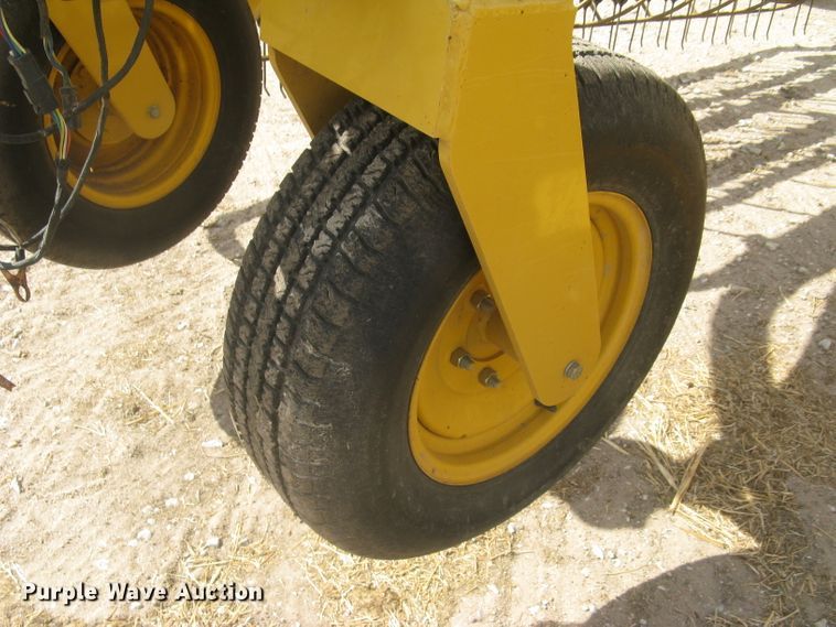 image for item DC1484 Vermeer R2300 hay rake