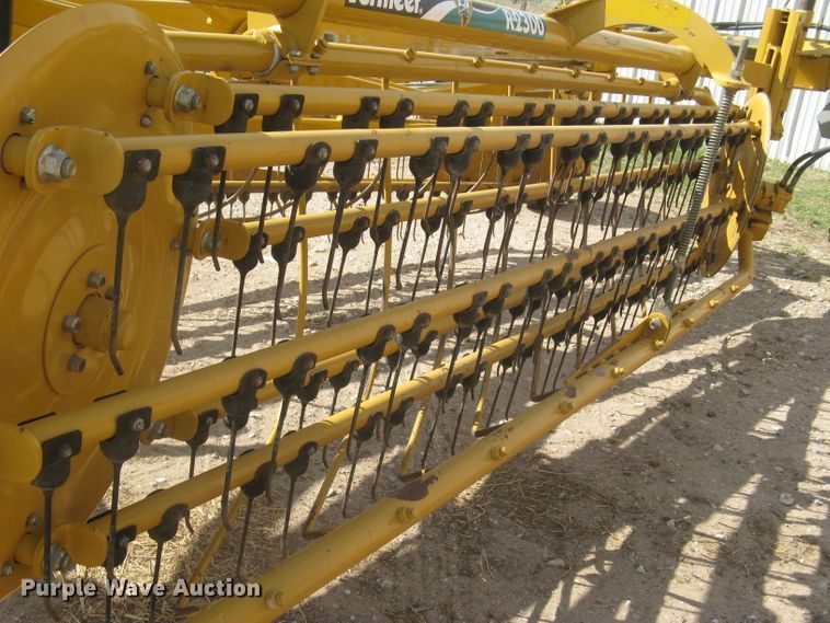 image for item DC1484 Vermeer R2300 hay rake
