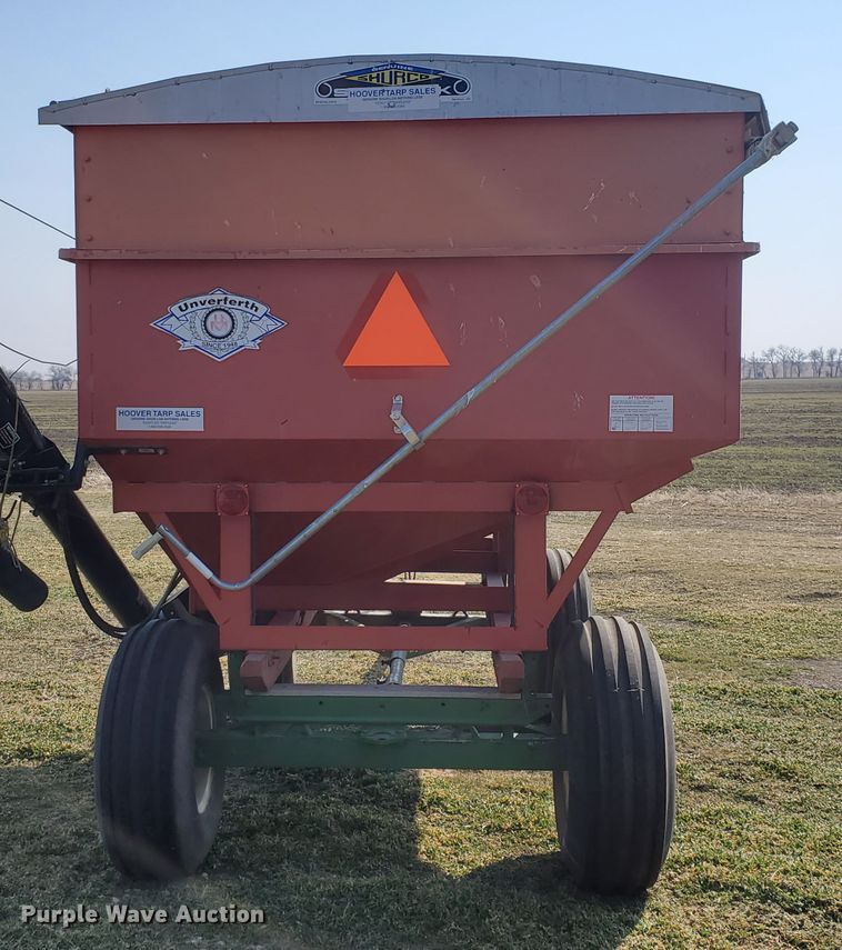 image for item DF4524 Unverferth GB235  gravity wagon