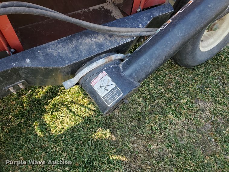 image for item DF4524 Unverferth GB235  gravity wagon