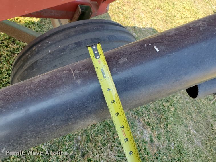 image for item DF4524 Unverferth GB235  gravity wagon