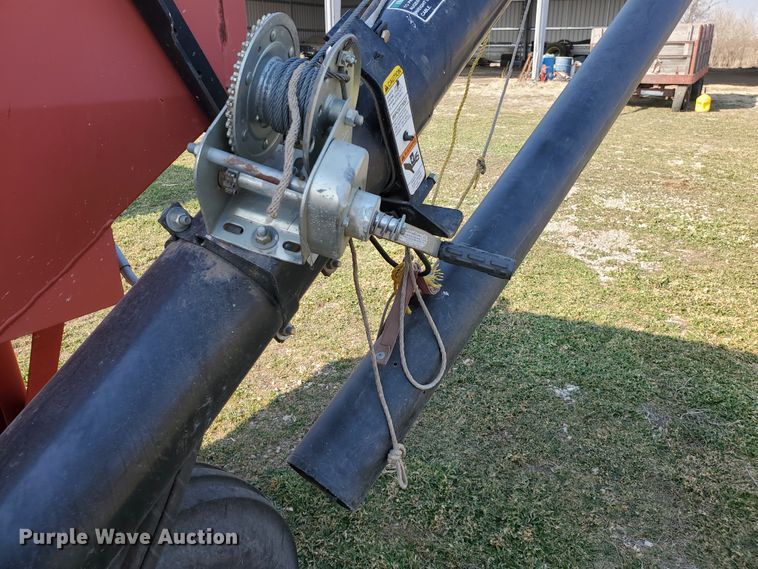 image for item DF4524 Unverferth GB235  gravity wagon