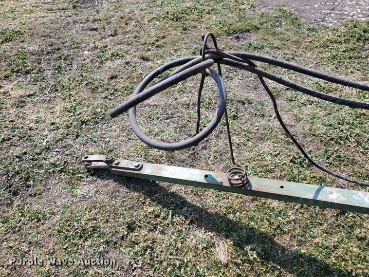 image for item DF4524 Unverferth GB235  gravity wagon