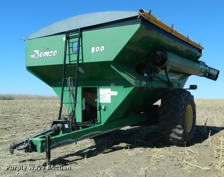 image for item DF4667 Demco 800  grain cart
