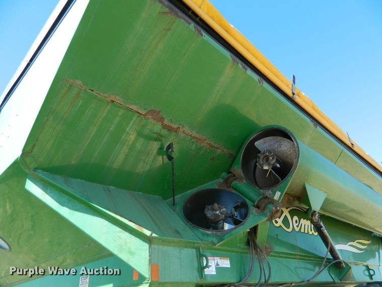 image for item DF4667 Demco 800  grain cart