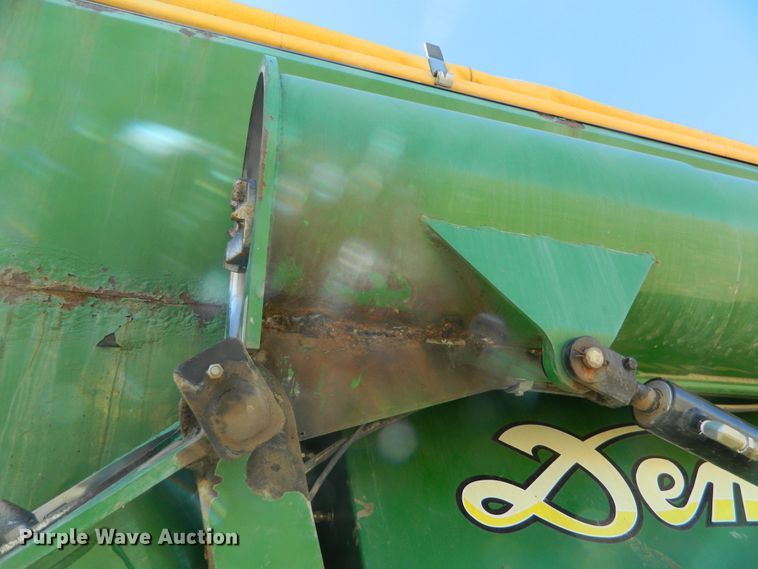 image for item DF4667 Demco 800  grain cart