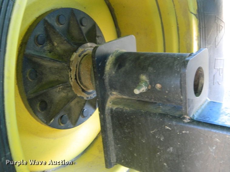 image for item DF4667 Demco 800  grain cart