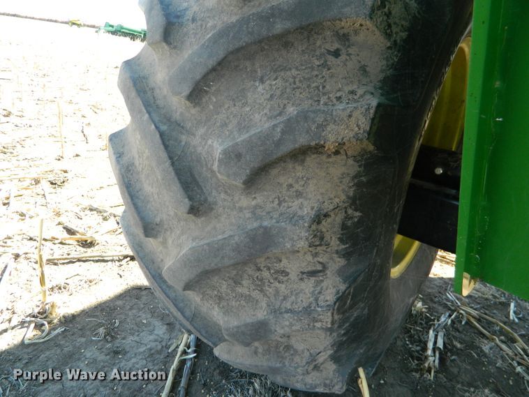 image for item DF4667 Demco 800  grain cart