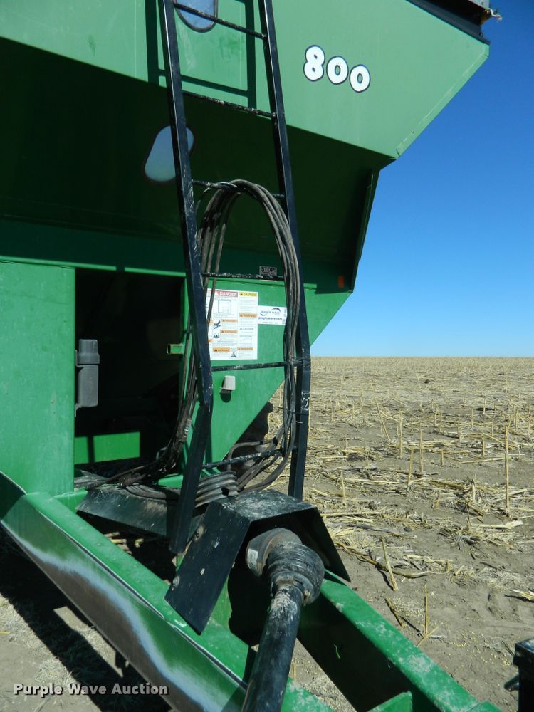 image for item DF4667 Demco 800  grain cart