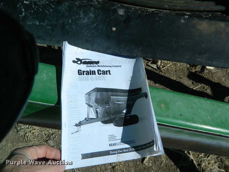 image for item DF4667 Demco 800  grain cart
