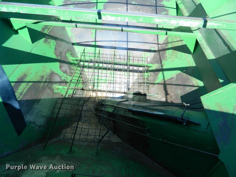 image for item DF4667 Demco 800  grain cart