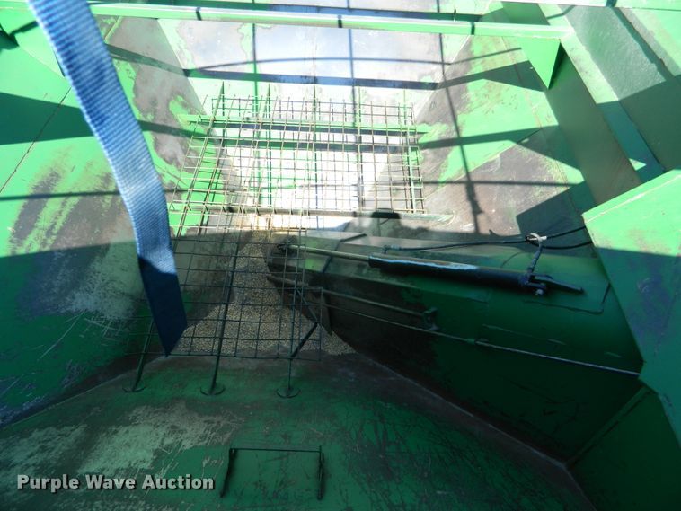 image for item DF4667 Demco 800  grain cart