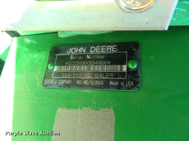 image for item DF4673 2007 John Deere 568  round baler