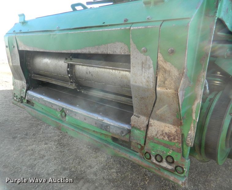 image for item DF4676 2006 John Deere 9660 STS  combine