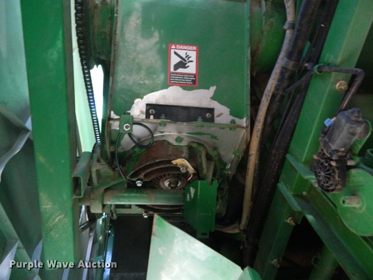 image for item DF4676 2006 John Deere 9660 STS  combine