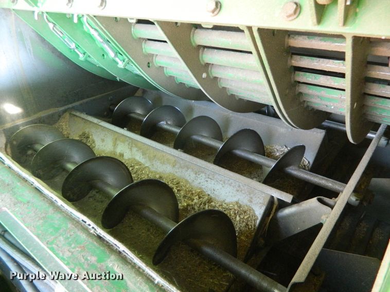 image for item DF4676 2006 John Deere 9660 STS  combine