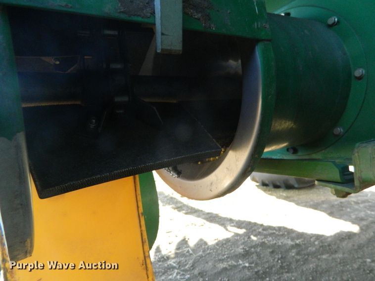 image for item DF4676 2006 John Deere 9660 STS  combine