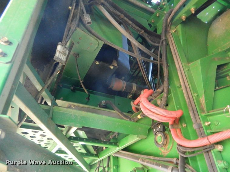 image for item DF4676 2006 John Deere 9660 STS  combine