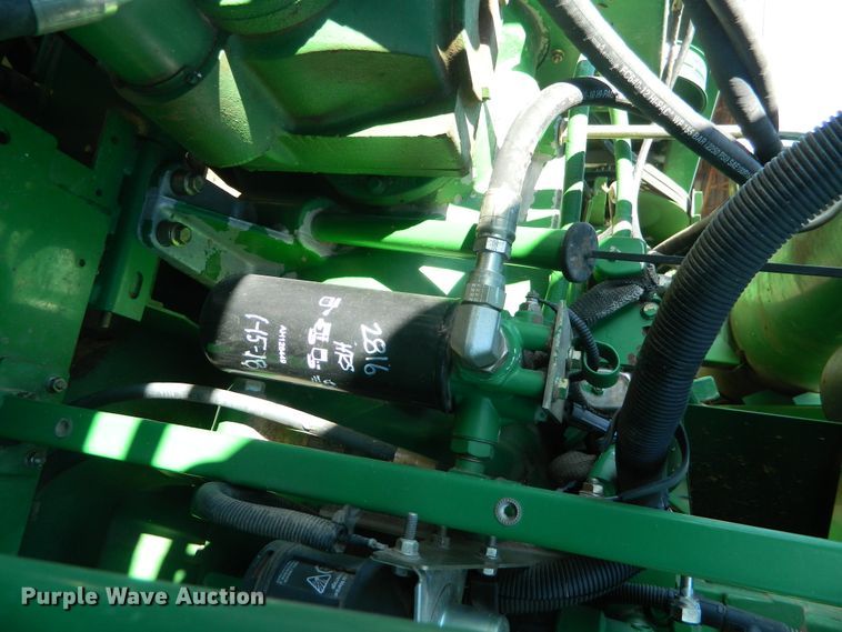 image for item DF4676 2006 John Deere 9660 STS  combine