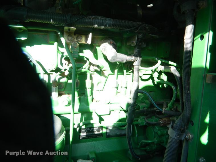 image for item DF4676 2006 John Deere 9660 STS  combine