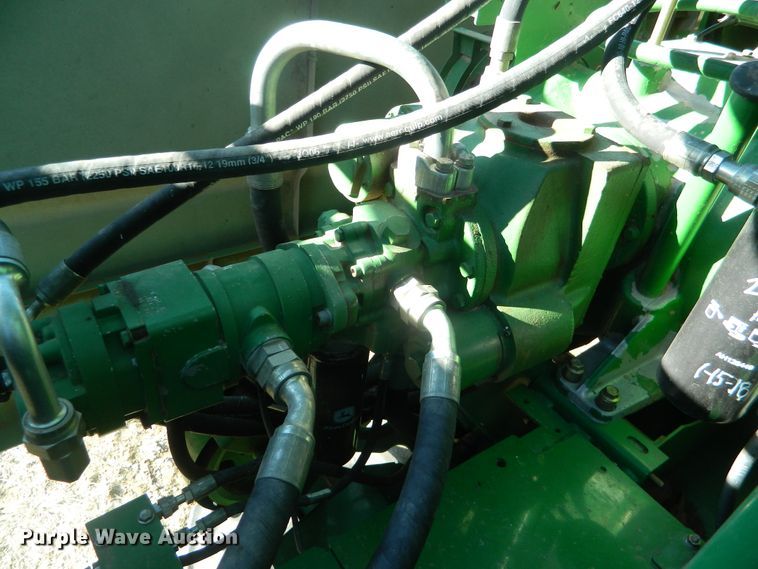 image for item DF4676 2006 John Deere 9660 STS  combine