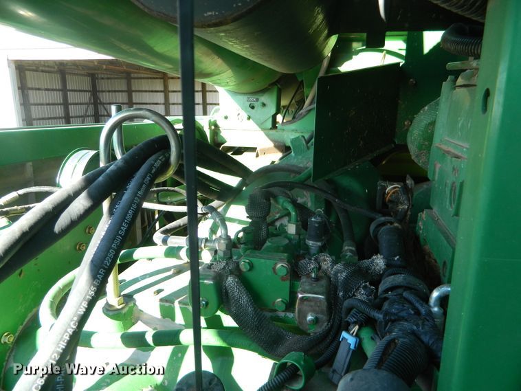 image for item DF4676 2006 John Deere 9660 STS  combine