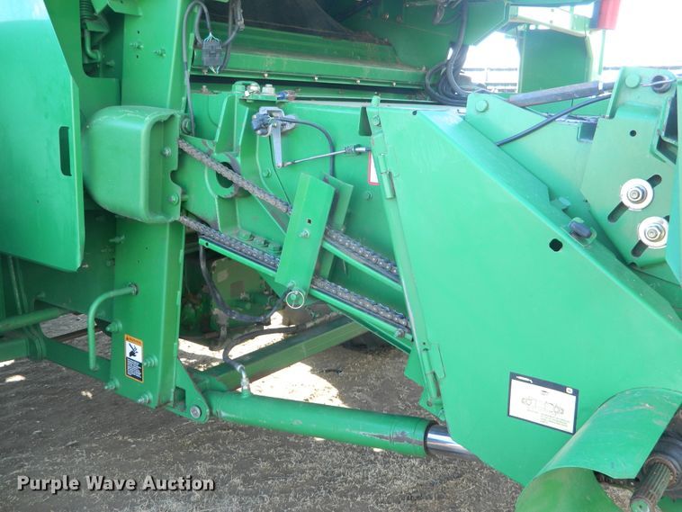 image for item DF4676 2006 John Deere 9660 STS  combine