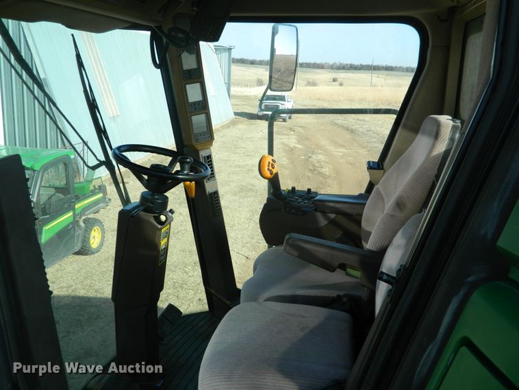 image for item DF4676 2006 John Deere 9660 STS  combine