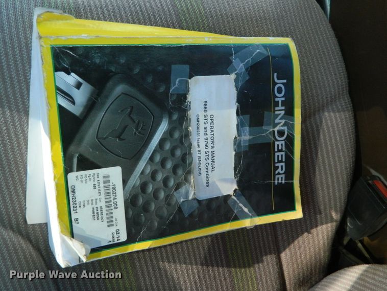 image for item DF4676 2006 John Deere 9660 STS  combine