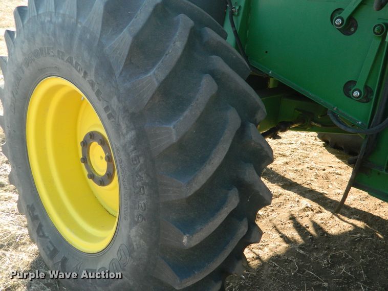 image for item DF4676 2006 John Deere 9660 STS  combine