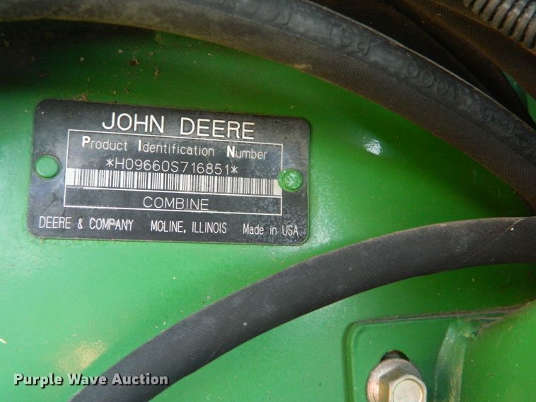 image for item DF4676 2006 John Deere 9660 STS  combine