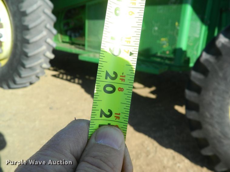 image for item DF4676 2006 John Deere 9660 STS  combine