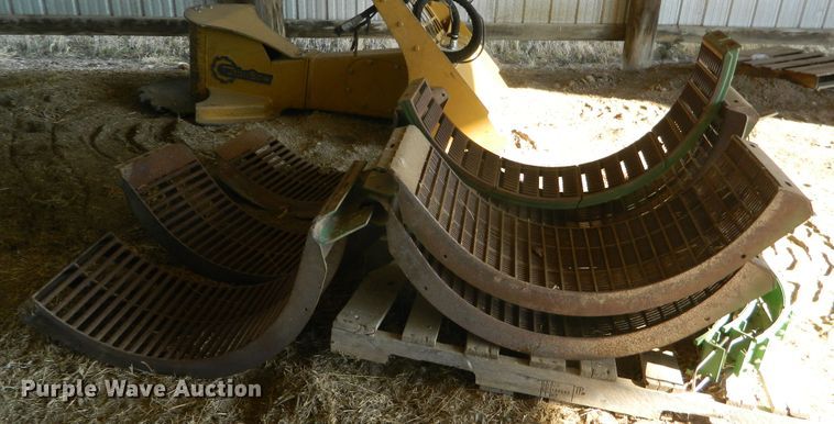 image for item DF4676 2006 John Deere 9660 STS  combine