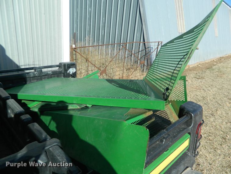 image for item DF4676 2006 John Deere 9660 STS  combine