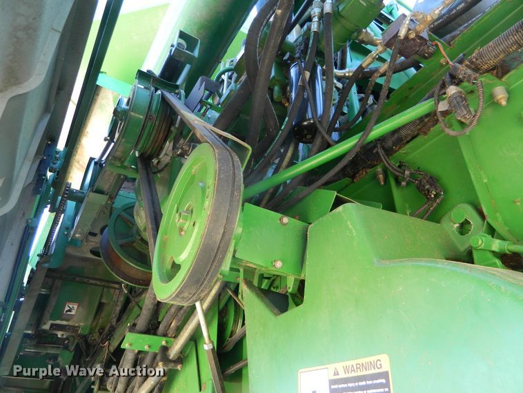 image for item DF4690 2006 John Deere 9660 STS  combine