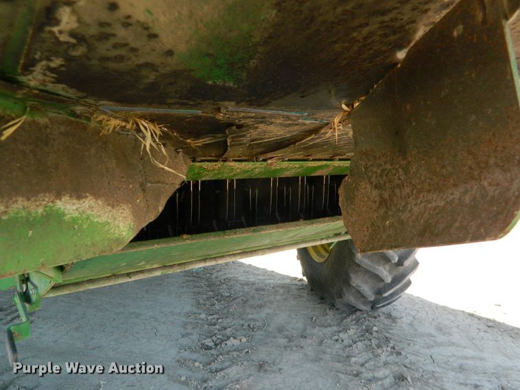 image for item DF4690 2006 John Deere 9660 STS  combine