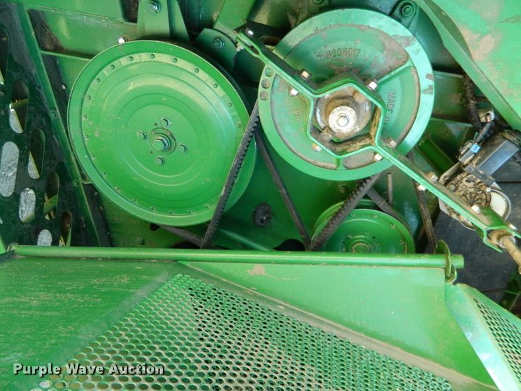 image for item DF4690 2006 John Deere 9660 STS  combine