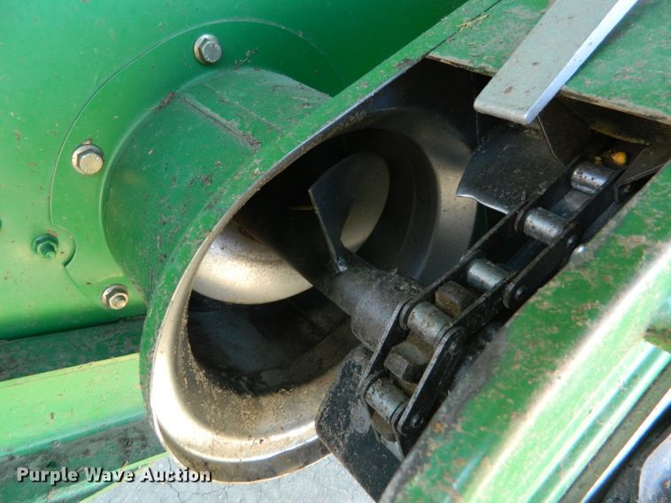 image for item DF4690 2006 John Deere 9660 STS  combine