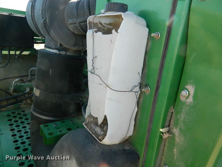 image for item DF4690 2006 John Deere 9660 STS  combine