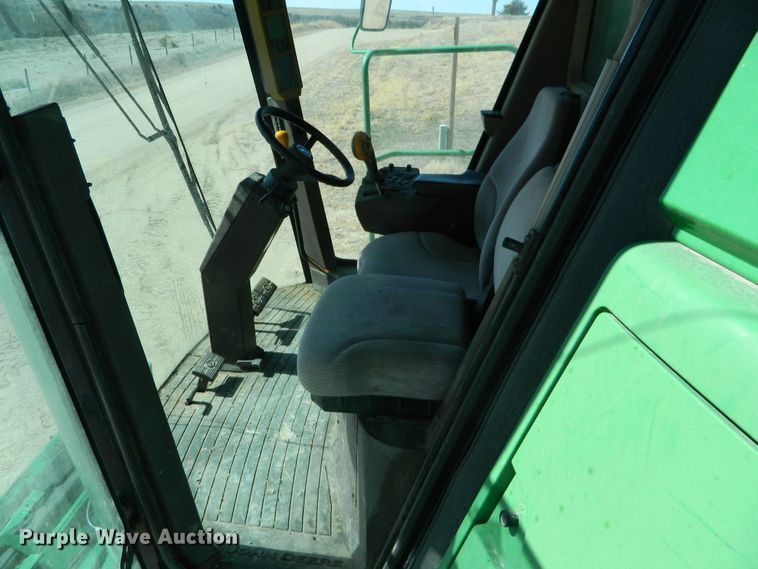 image for item DF4690 2006 John Deere 9660 STS  combine