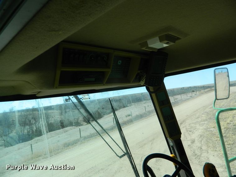 image for item DF4690 2006 John Deere 9660 STS  combine