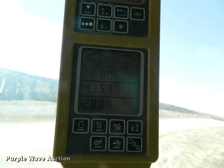 image for item DF4690 2006 John Deere 9660 STS  combine