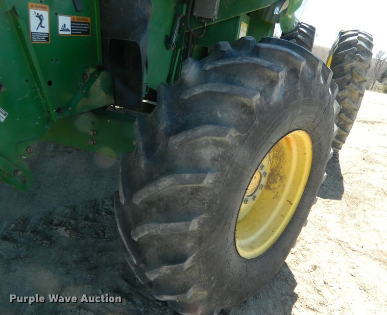 image for item DF4690 2006 John Deere 9660 STS  combine