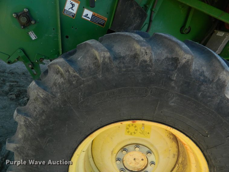 image for item DF4690 2006 John Deere 9660 STS  combine