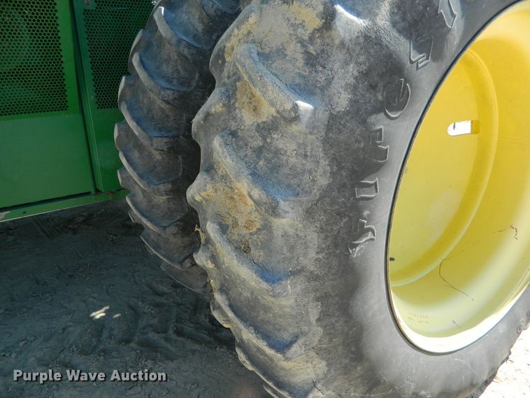 image for item DF4690 2006 John Deere 9660 STS  combine