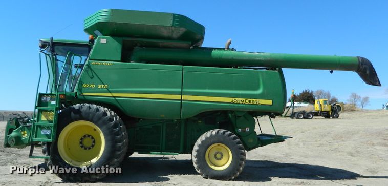 image for item DF4693 2010 John Deere 9770 STS  combine