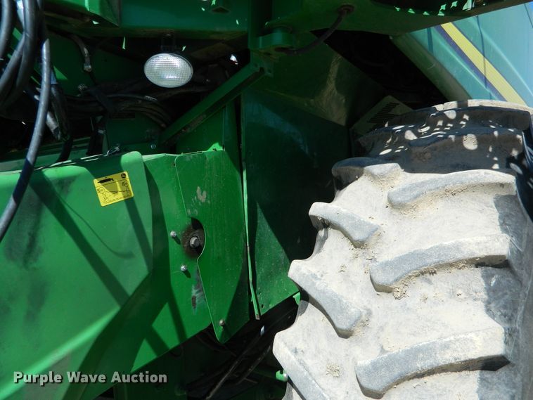 image for item DF4693 2010 John Deere 9770 STS  combine
