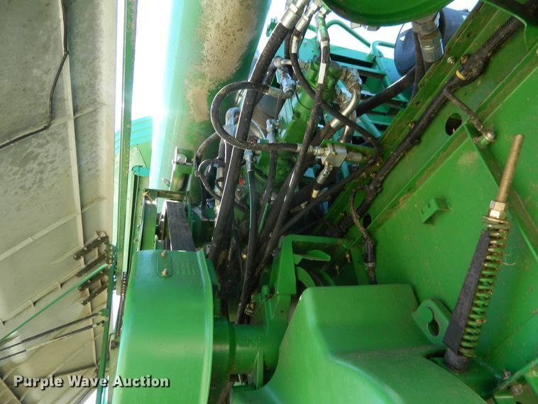 image for item DF4693 2010 John Deere 9770 STS  combine